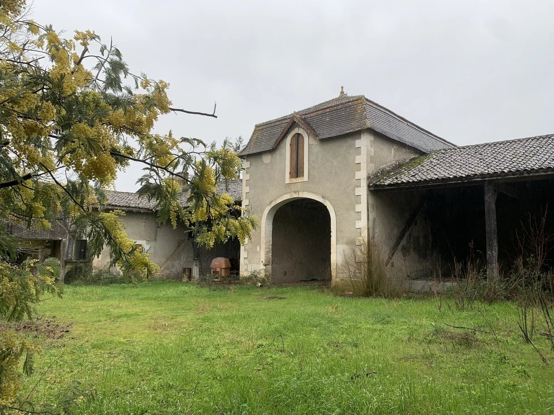 House in Gensac, Nouvelle-Aquitaine, France 3 - 15227955