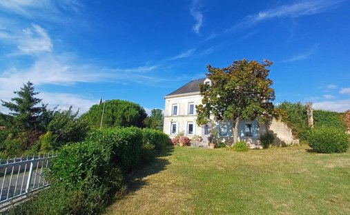 House in Saint-Thomas-de-Conac, Nouvelle-Aquitaine, France 1