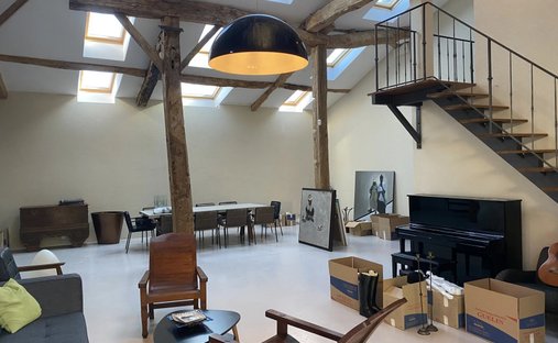 Castle for Sale in Barbezieux-Saint-Hilaire, Nouvelle-Aquitaine, France