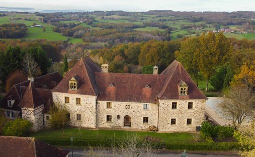 Casa a Hautefort, Nuova Aquitania, Francia 1