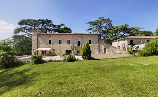 House in École Paul Bert-Lycée Bernard Palissy, Agen, France 1