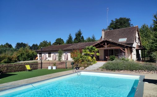 Castle for Sale in Nontron, Nouvelle-Aquitaine, France