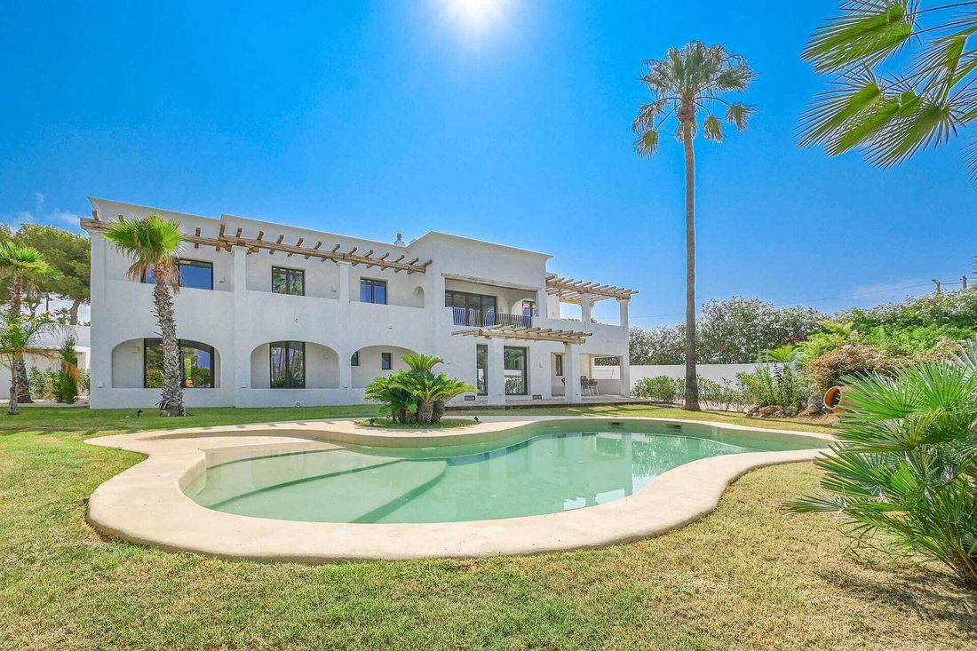 Villa in Benissa, Valencian Community, Spain 1 - 15227348