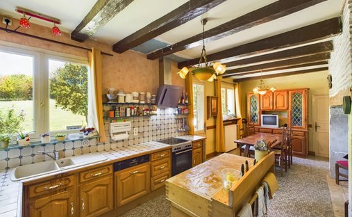 Castle for Sale in Penne-d'Agenais, Nouvelle-Aquitaine, France