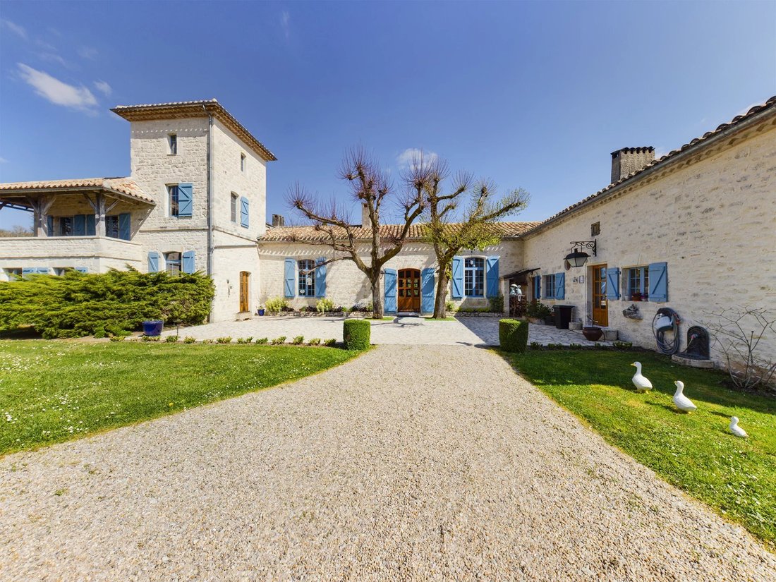 House in Montcuq, Montcuq-en-Quercy-Blanc, France 5 - 15227953