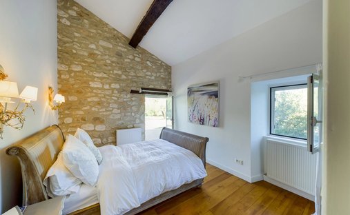 The Noble Chartreuse With Swimming Pool And Pigeoneer