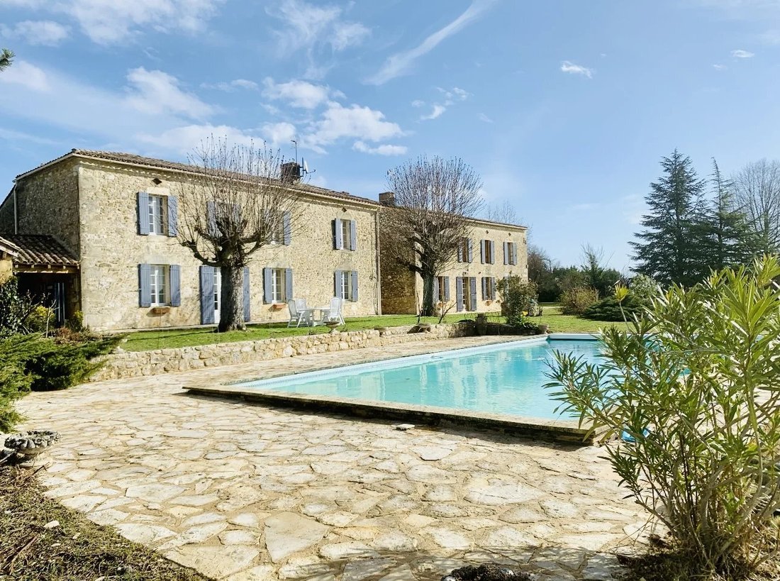 House in Sainte-Foy-la-Grande, Nouvelle-Aquitaine, France 1 - 15227941