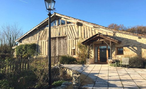 House in Douzains, Nouvelle-Aquitaine, France 1
