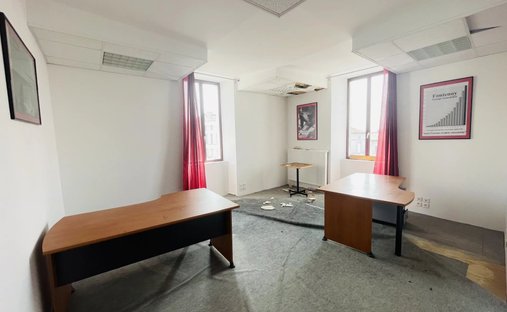 Castle for Sale in Barbezieux-Saint-Hilaire, Nouvelle-Aquitaine, France