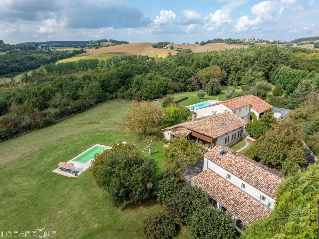 House in Saint-Pastour, Nouvelle-Aquitaine, France 1 - 15228271