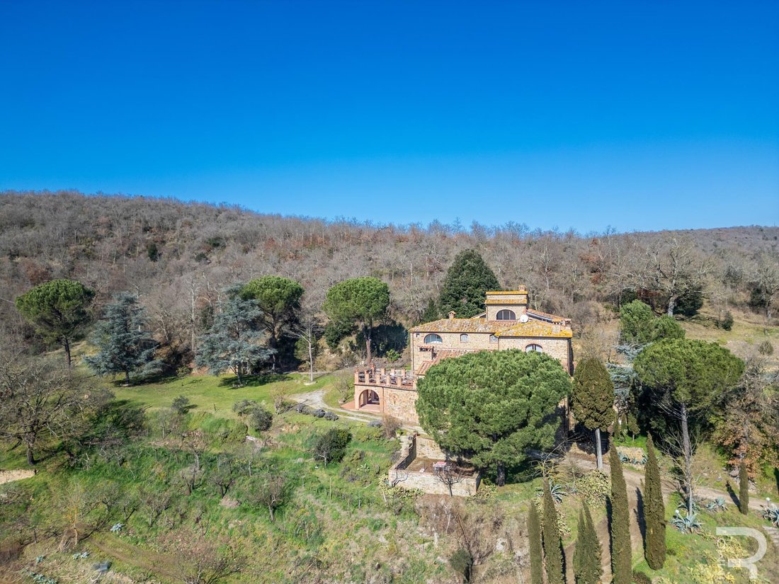 Villa en Sinalunga, Toscana, Italia 2 - 15228287