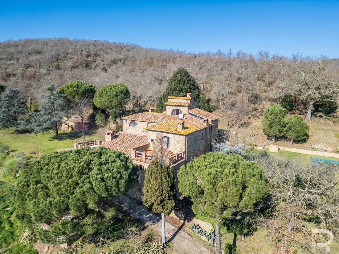 Villa en Sinalunga, Toscana, Italia 3 - 15228287