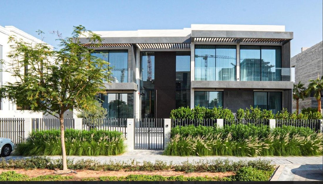 Villa in Hadaeq Sheikh Mohammed Bin Rashid, Dubai, United Arab Emirates 1 - 15228140