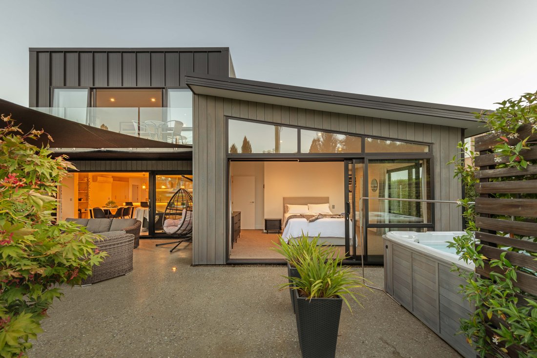 House in Wanaka, Otago, New Zealand 4 - 15228632