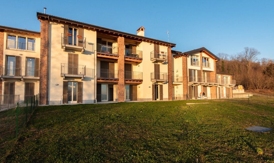 Curated visual reference: Picture Idea: Stunning Newly Built Apartment With Panoramic Lake In Varese Lombardy
