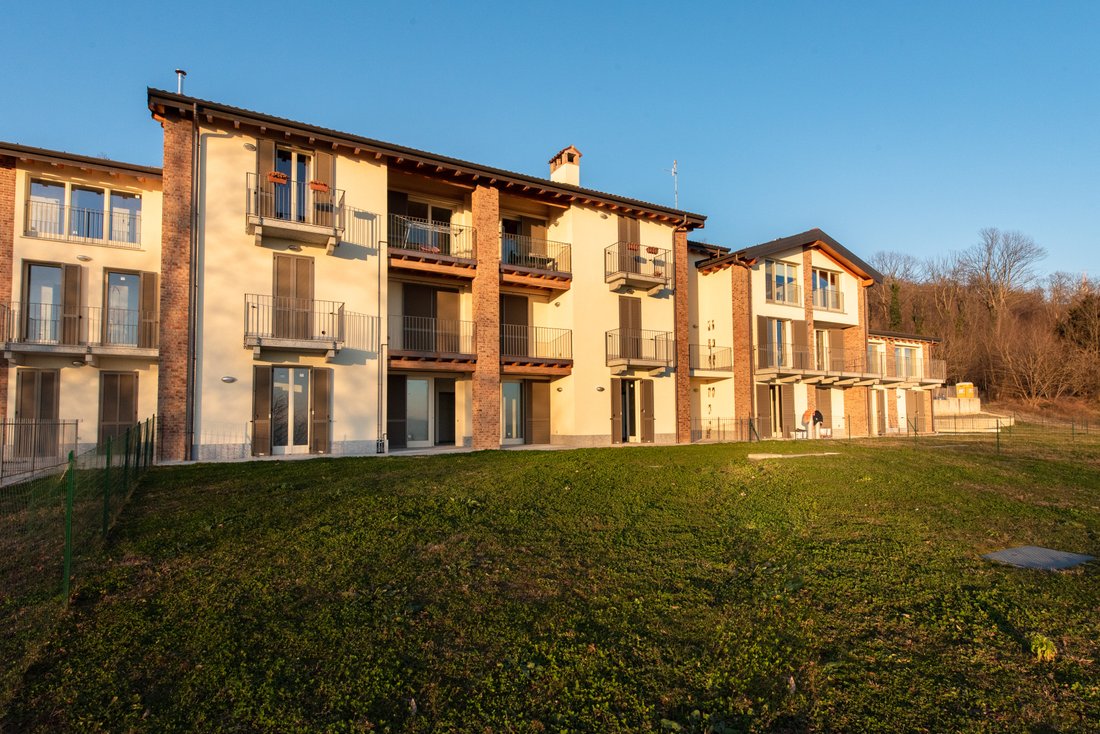 Apartment in Comerío, Lombardy, Italy 1 - 15228401