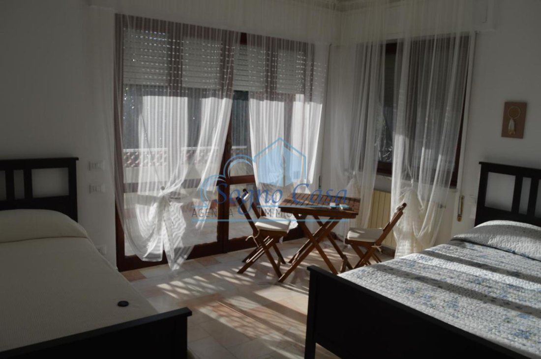 Villa in Marina di Carrara, Tuscany, Italy 4 - 15229636