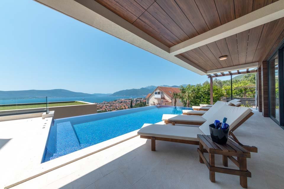 House in Tivat, Tivat Municipality, Montenegro 2 - 15229352