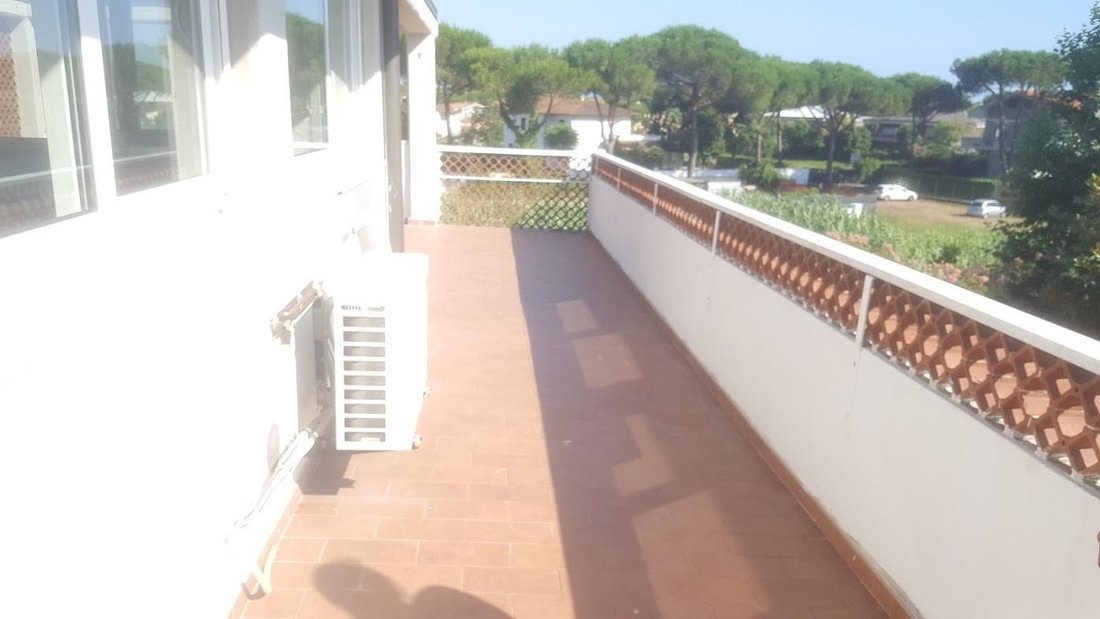 Villa in Marina di Carrara, Tuscany, Italy 2 - 12203945