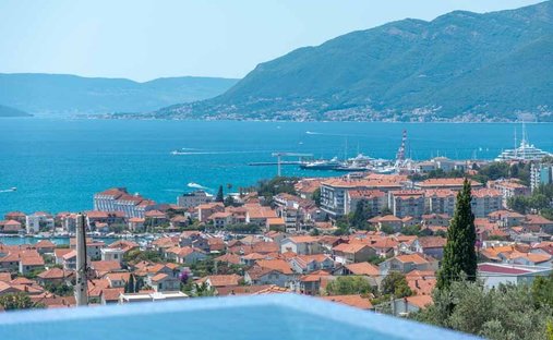 Casa a Teodo, Tivat Municipality, Montenegro 1