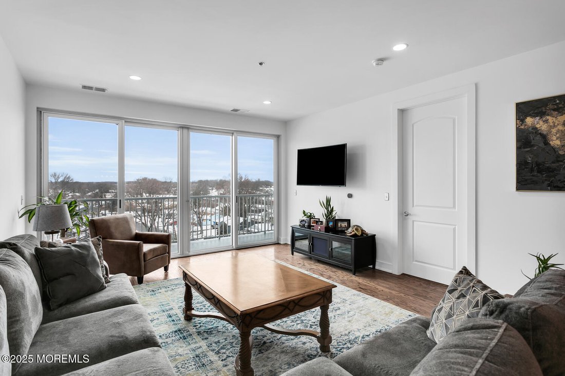 Condo in Long Branch, New Jersey, United States 5 - 15229602