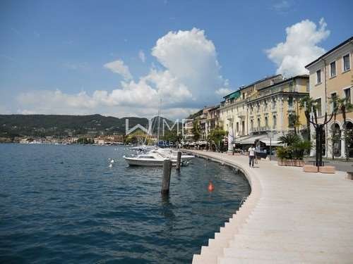 Apartment in Salo, Lombardy, Italy 4 - 15229719