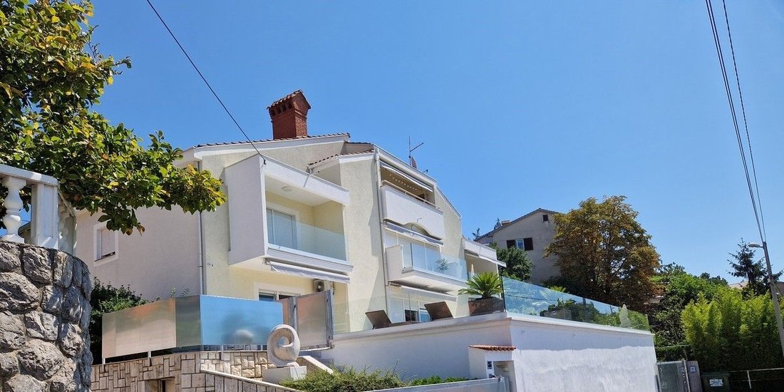 Villa in Mjesni odbor Luka, Grad Rijeka, Primorje-Gorski Kotar County 4 - 15227757