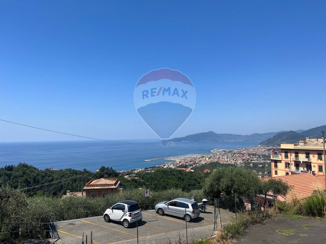Villa in Lavagna, Liguria, Italy 1 - 15229871