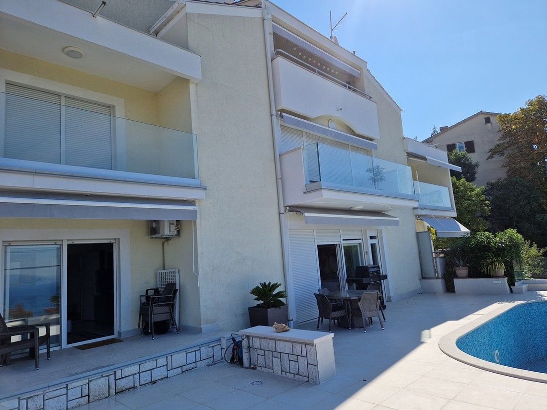 Villa in Mjesni odbor Luka, Grad Rijeka, Primorje-Gorski Kotar County 2 - 15227757