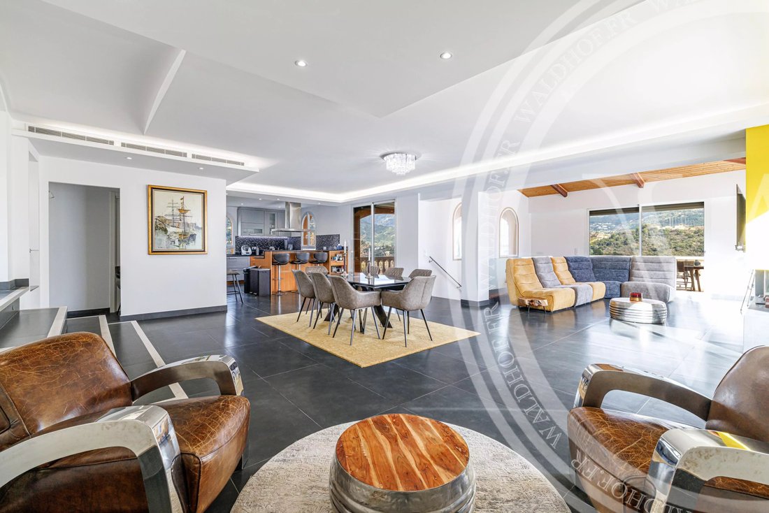Villa in Menton, Provence-Alpes-Côte d'Azur, France 3 - 15230387