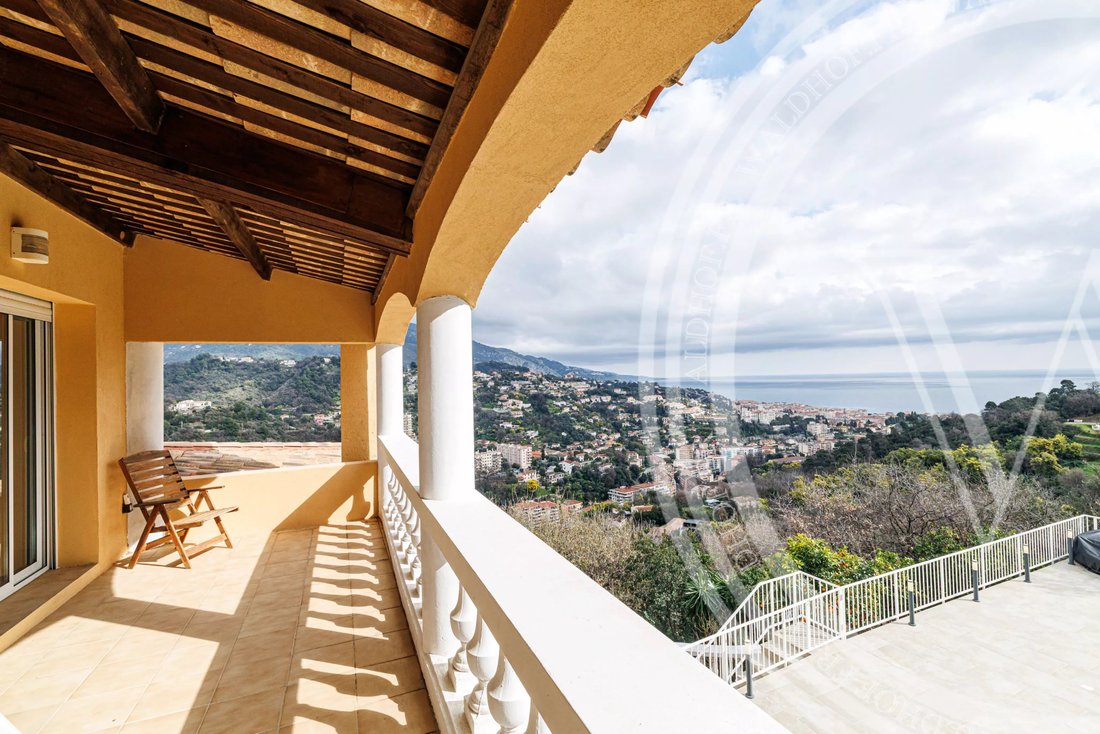 Villa in Menton, Provence-Alpes-Côte d'Azur, France 5 - 15230387