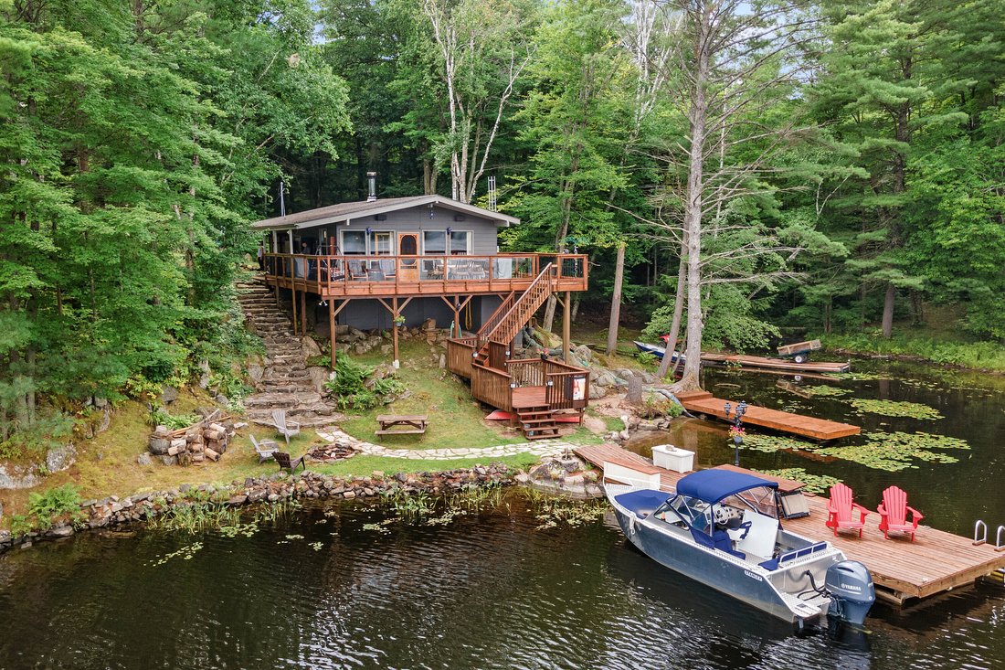 House in MacTier, Ontario, Canada 1 - 14574662