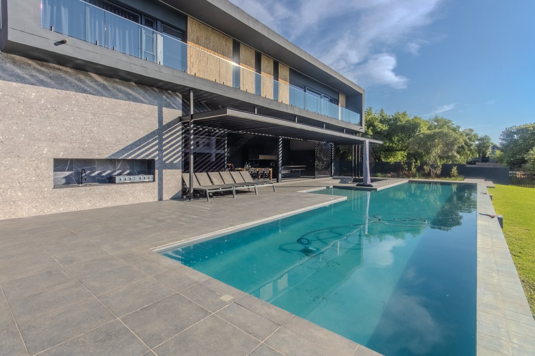 House in Hartbeespoort, North West, South Africa 1 - 15230435