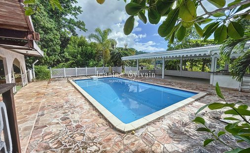 House in Fa'a'ā, Windward Islands, French Polynesia 1
