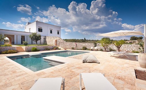 House in Ludovico Street - Corso Umberto I - Vittorio Emanuele Street, Ostuni, Apulia 1