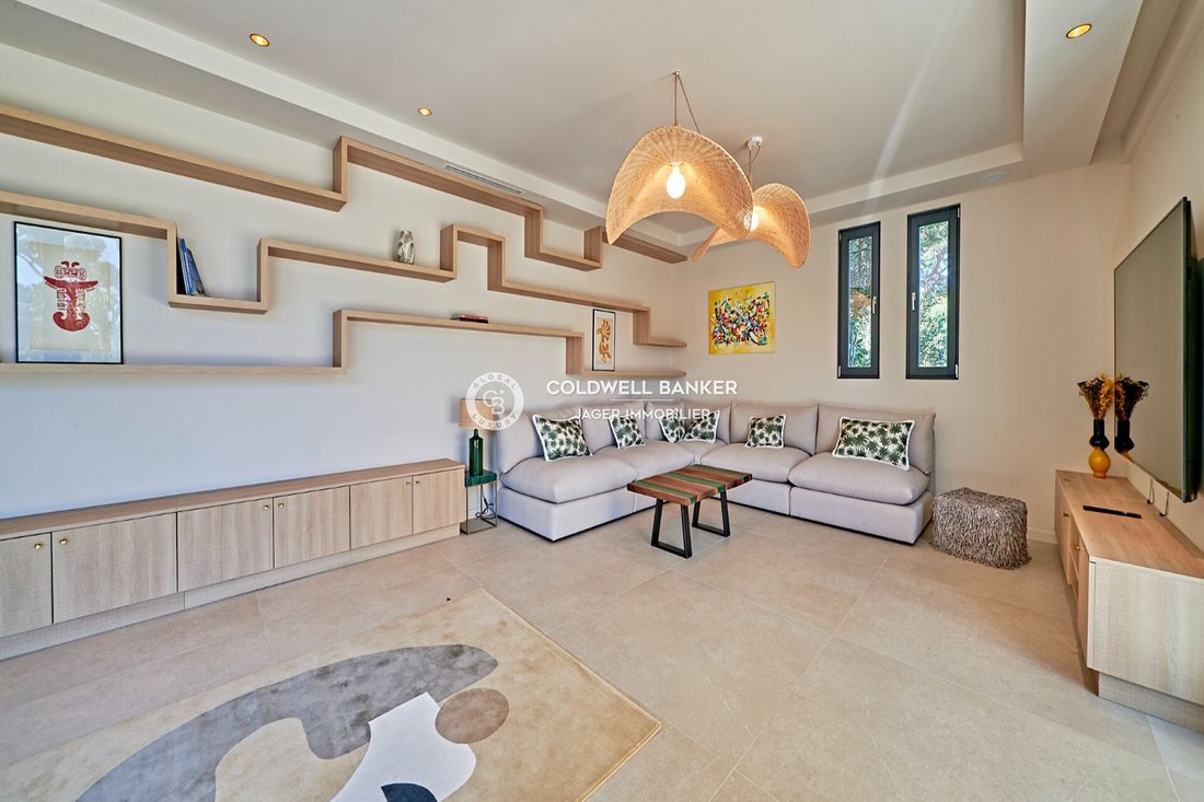 House in Sainte-Maxime, Provence-Alpes-Côte d'Azur, France 4 - 15231687