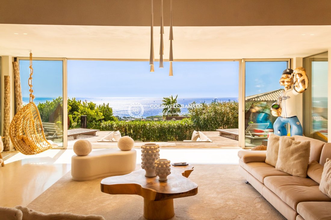 For Sale Villa In In Sainte Maxime, Provence Alpes Côte D'azur, France ...