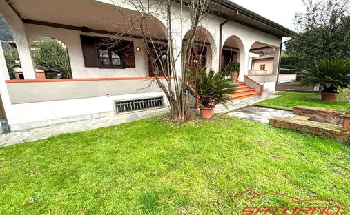 Villa in Camaiore, Tuscany, Italy 1