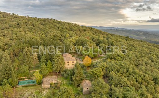 Maisons de campagne à Radda in Chianti, Toscane, Italie 1