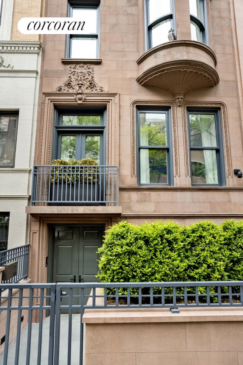 New York, New York, United States 2 - 12883698