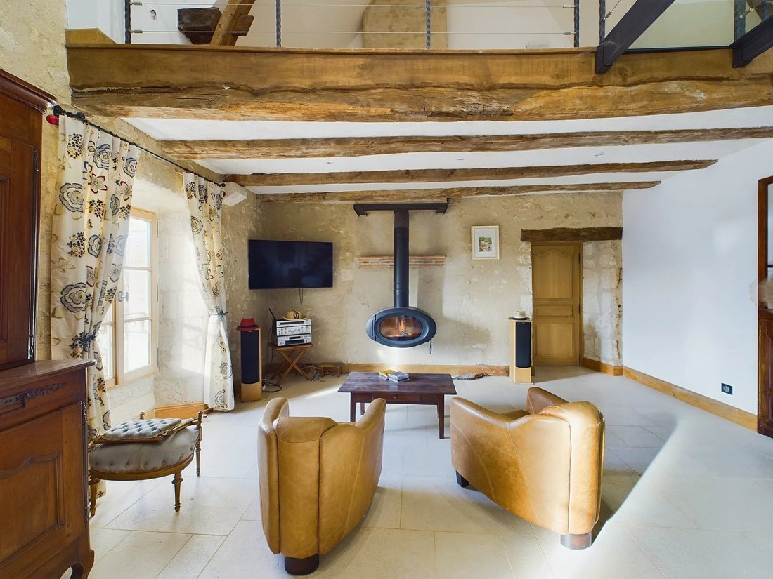 House in Angles-sur-l'Anglin, Nouvelle-Aquitaine, France 5 - 15232689