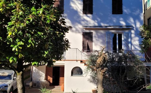 Villa in Station Area, Empoli, Tuscany 1