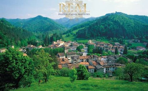Estate in Palazzuolo sul Senio, Tuscany, Italy 1