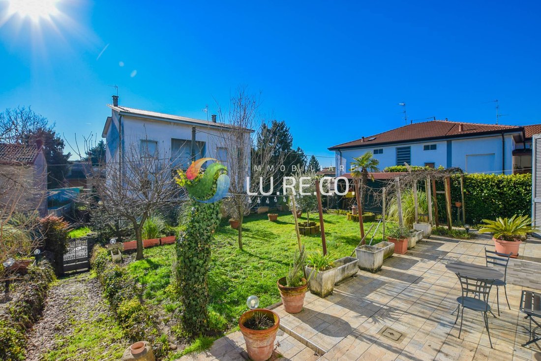 Villa in Inverigo, Lombardy, Italy 5 - 15233597