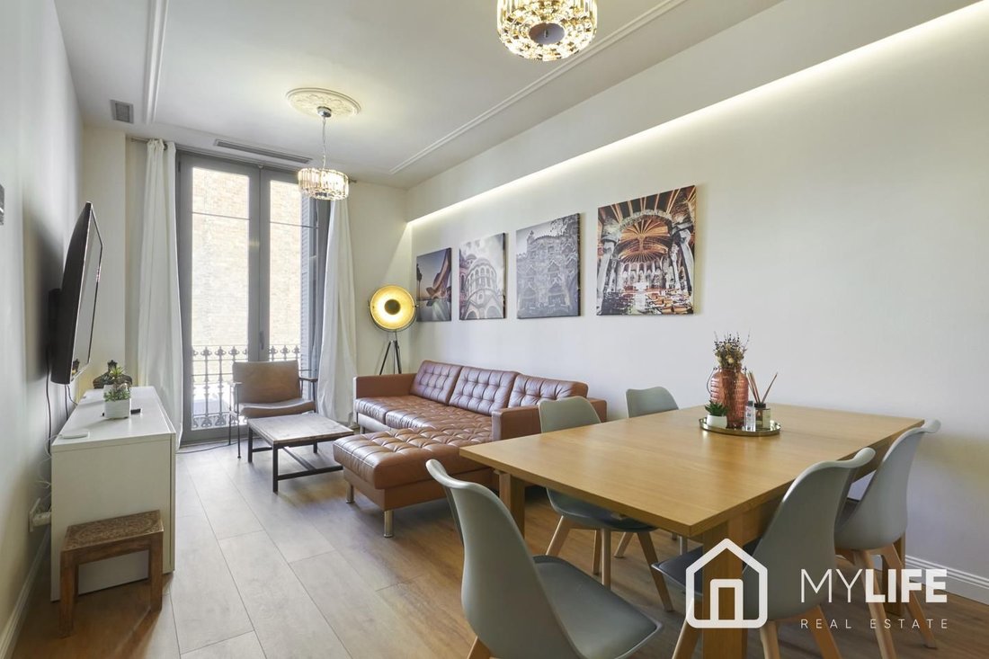 Apartment in Eixample, Barcelona, Spain 2 - 15233556