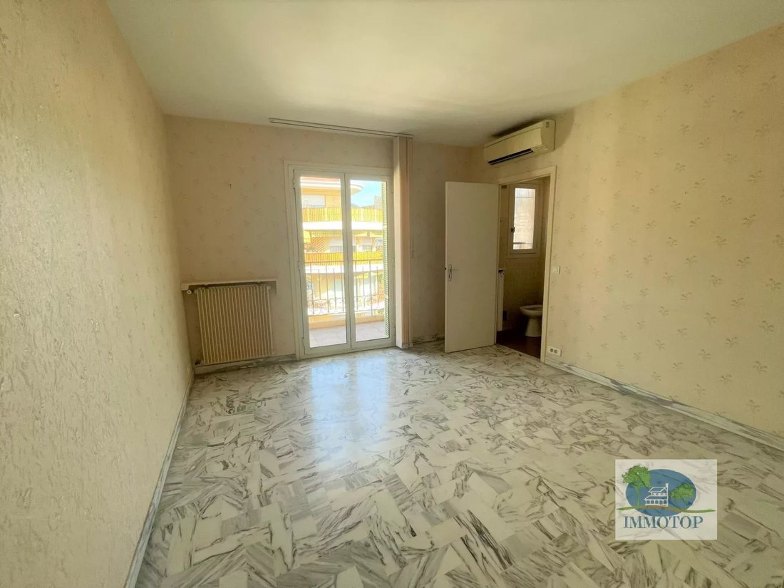 Apartment in Menton, Provence-Alpes-Côte d'Azur, France 5 - 15232557