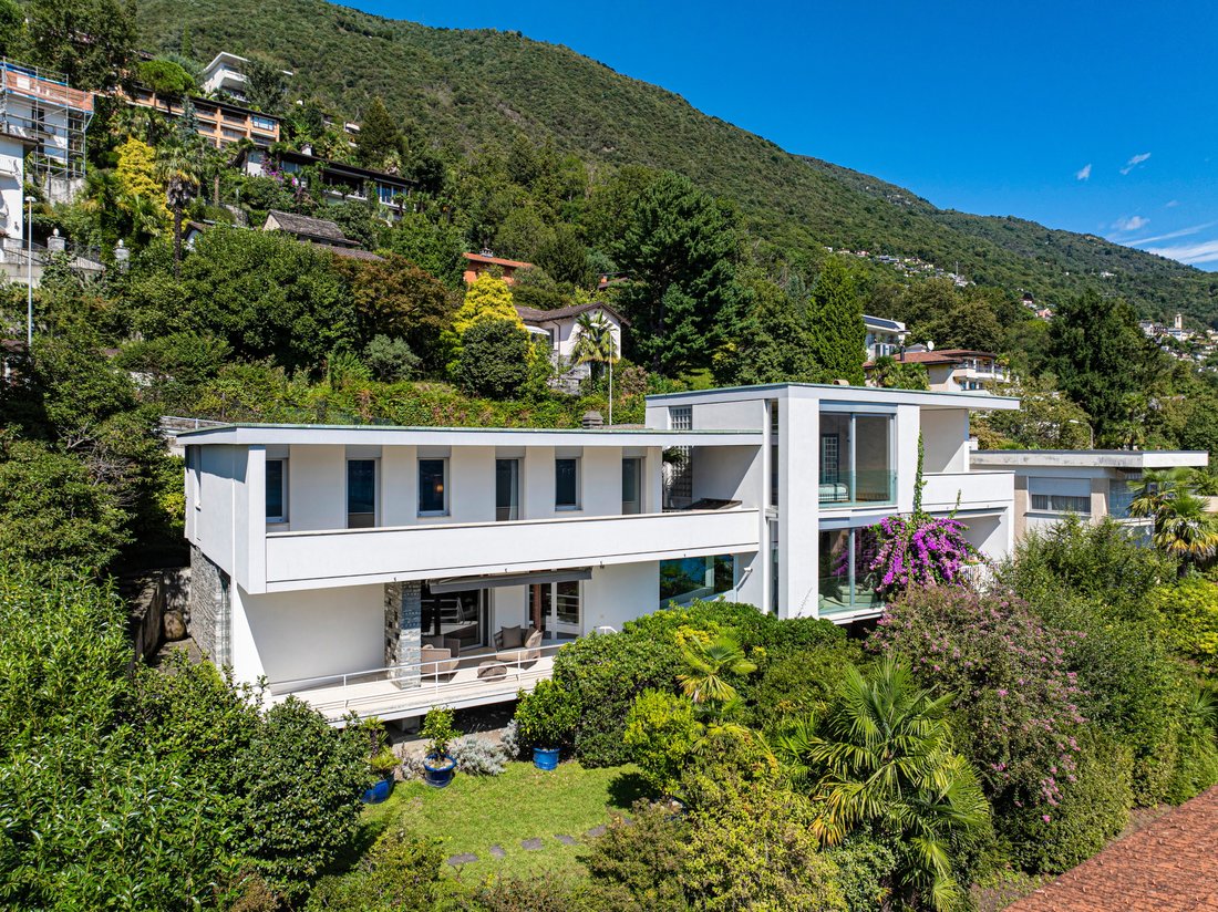 Villa in Orselina, Ticino, Switzerland 1 - 15234174