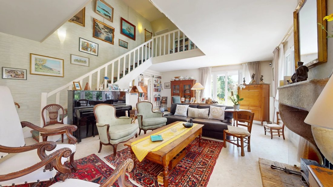House in Dampierre-en-Yvelines, Ile-de-France, France 2 - 13705775