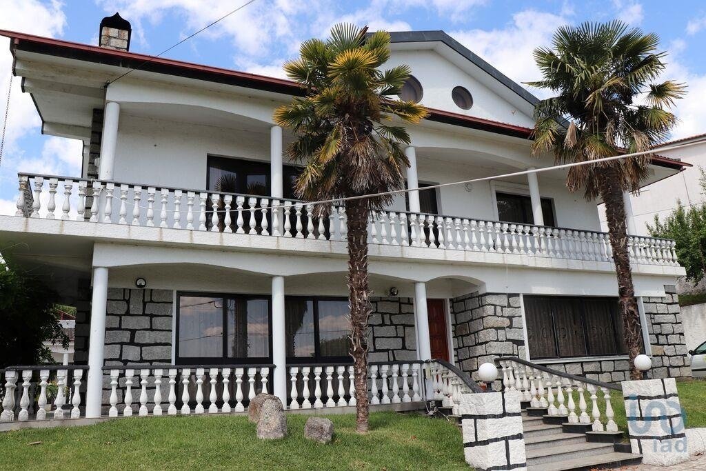 Townhouse in Adoufe e Vilarinho de Samarda, Vila Real District, Portugal 1 - 15234584