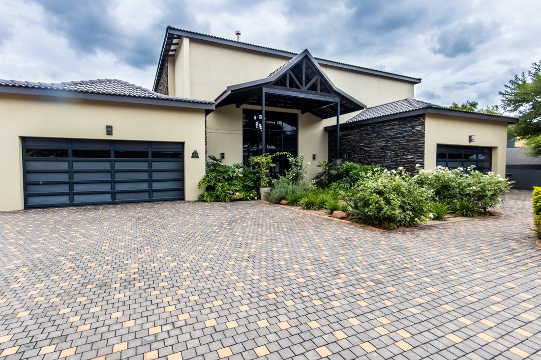 House in Hartbeespoort, North West, South Africa 1 - 15234188
